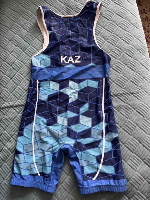 Поодам борцовское белье! Почти новое.