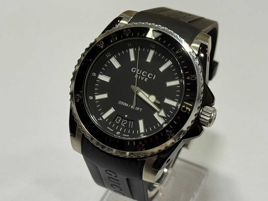 Часовник Gucci Dive 136.2