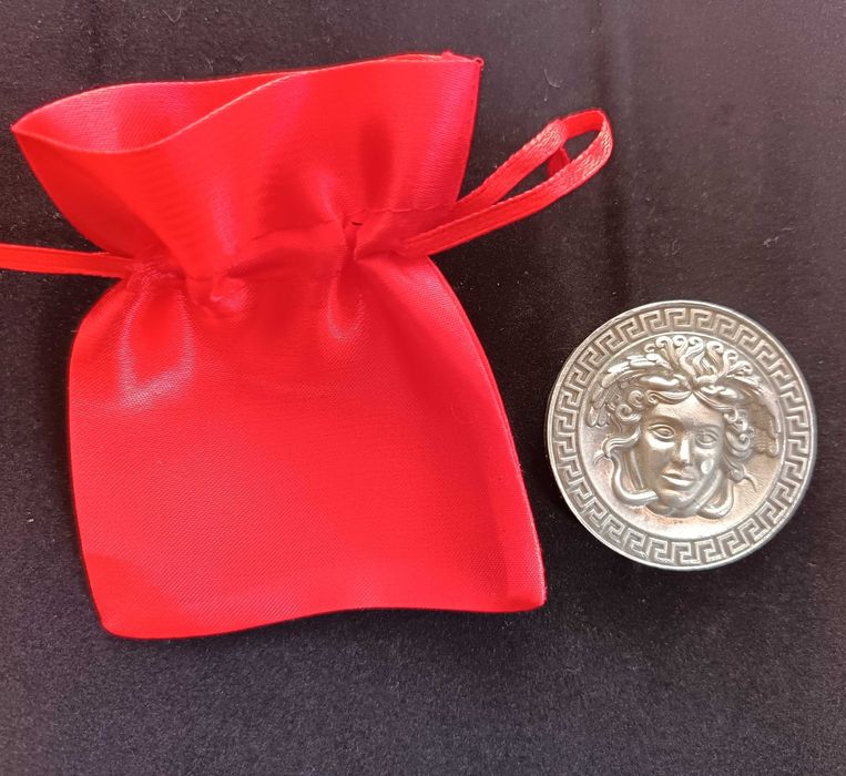 Магнити и медальони