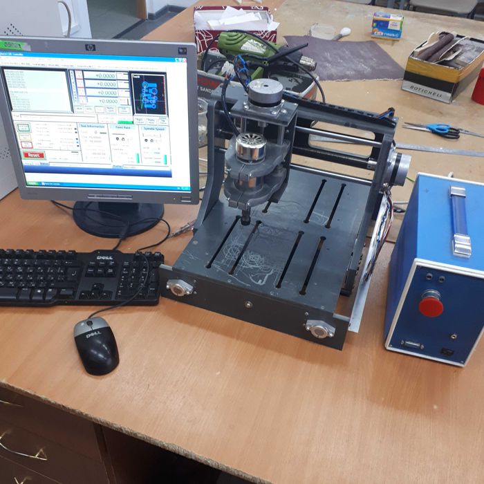 Продам Фрезерный станок с ЧПУ. 200 000тг.