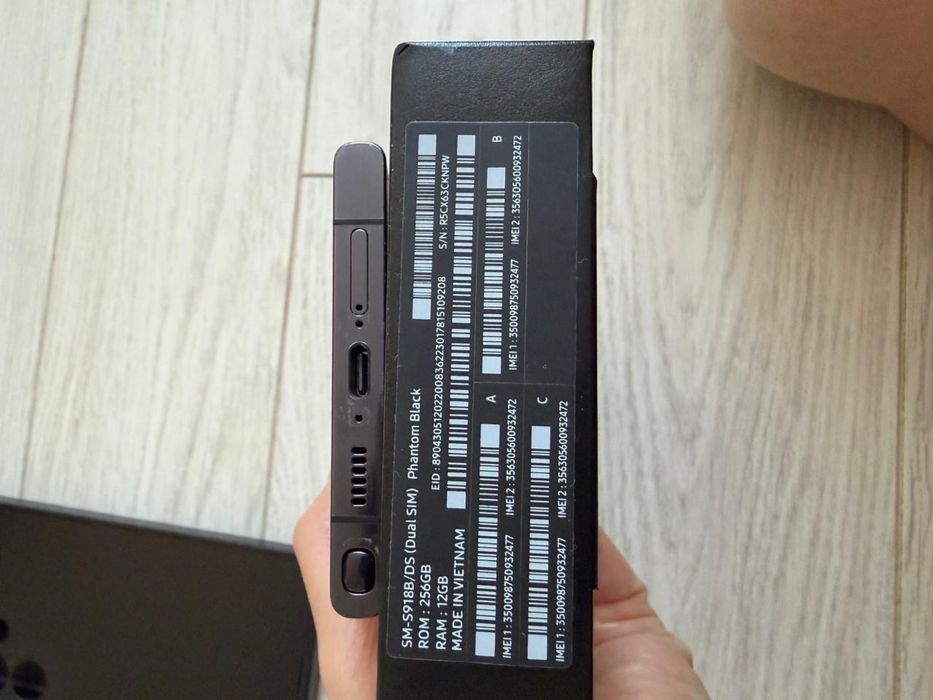 Продам смартфон Samsung S23 Ultra