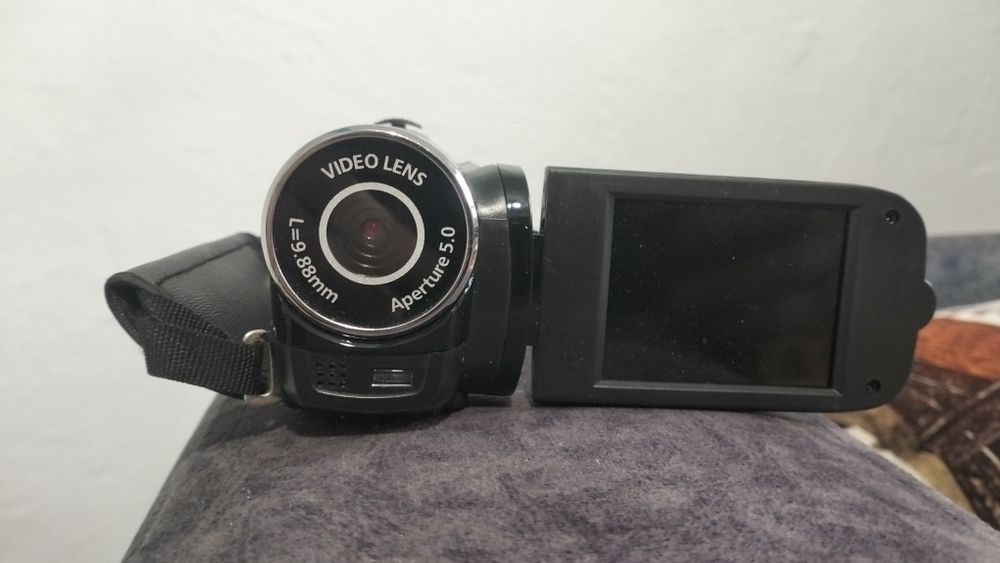 Продам видеокамеру.