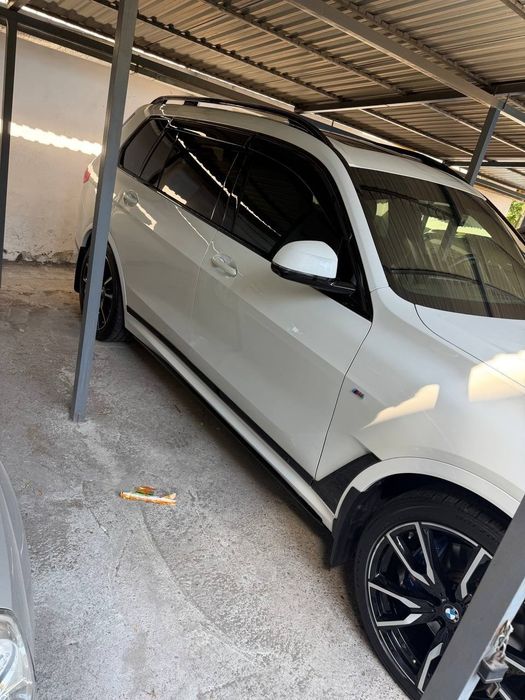 Bmw x7 xDrive40i full