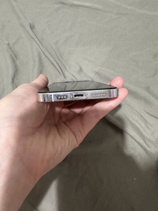 Продаю айфон 12 про 256 гб