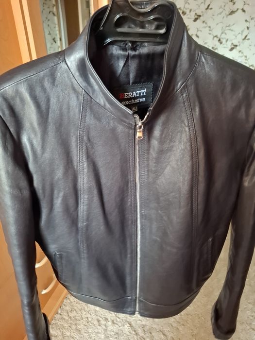 Продам кожаную куртку