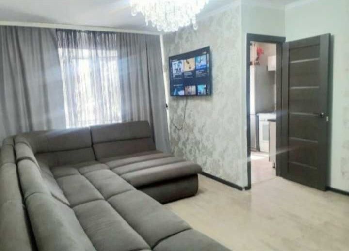 Сдам посуточно двух комн квартиру