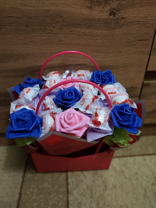 Сладкие боксы и букеты