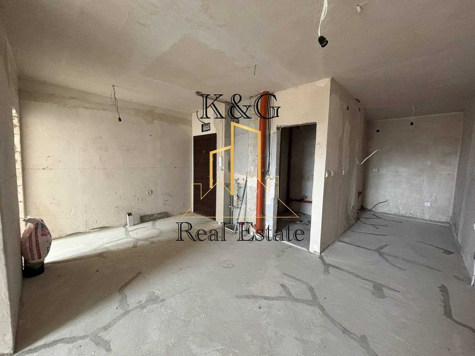 Продава се Двустаен апартамент в Разград, Бели Лом - 65 кв.м за 1287 €/кв.м - Снимка #1