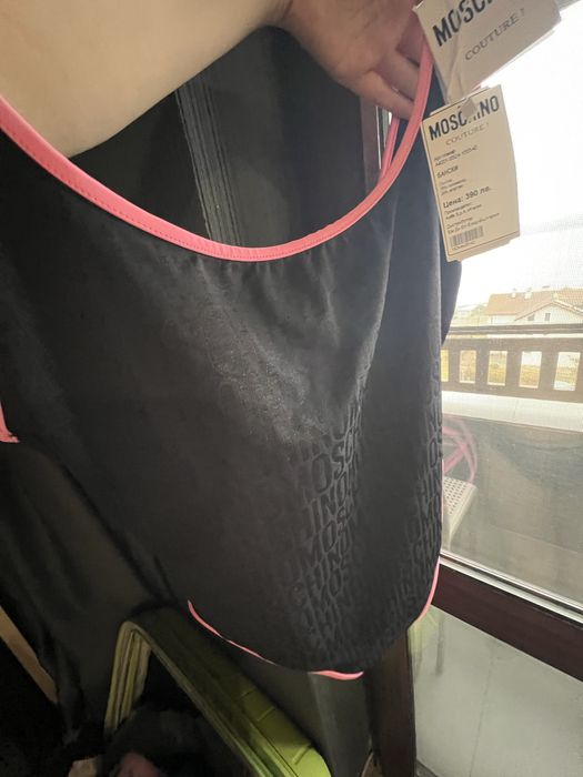 Чисто нов бански - Moschino