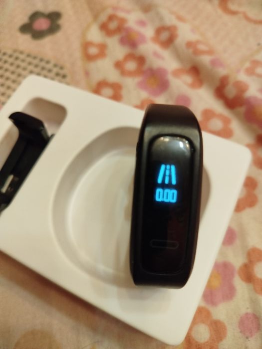Huawei band 3 e  Huawei band 3 e