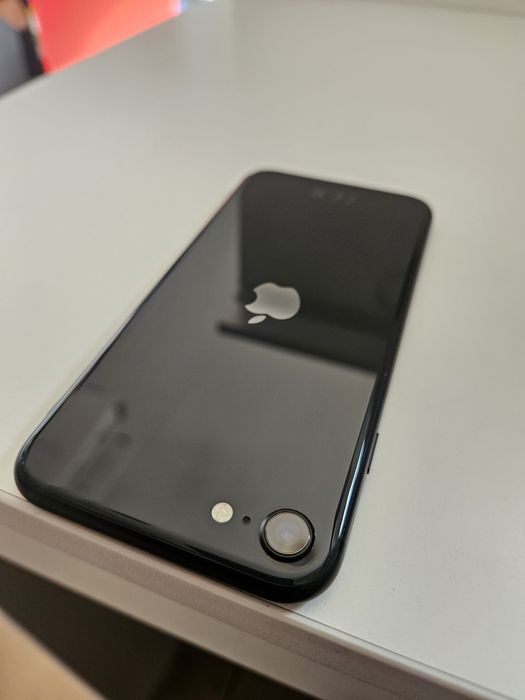 iPhone SE 2020 Negru 64GB * impecabil * liber retea