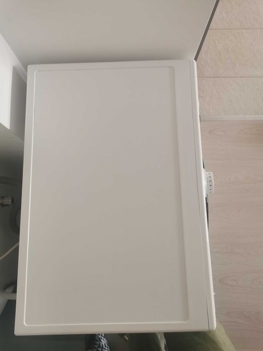 Masina de spalat Whirlpool, 7 kg, 1200 rpm, Slim, cu tehnologie 6th Sense si motor Inverter.