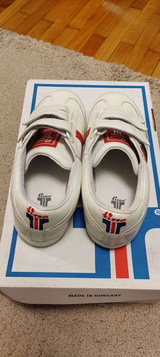 Pantofi sport din piele, Tisza Compakt