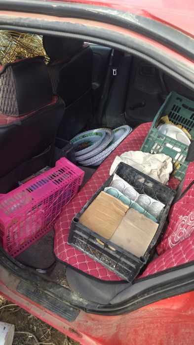 Стол стулья ыдыс аяқтар мен арендаға беріледі