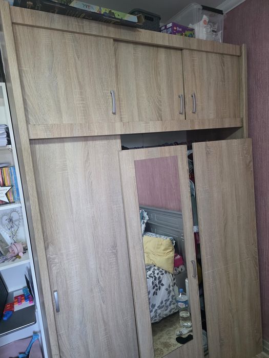 Dulap Jysk  143x220 stejar deschis
