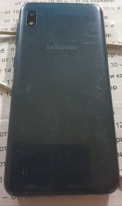 Самсунг А 10 смартфон перфектен