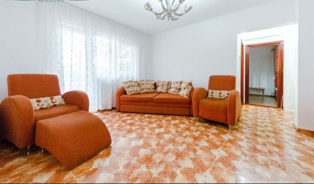 Închiriez apartament 3 camere zona uta