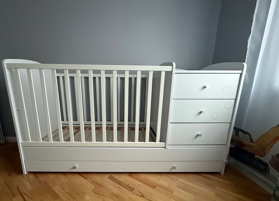 Pătuț alb din lemn, transformabil în funcție de vârstă, 120*60