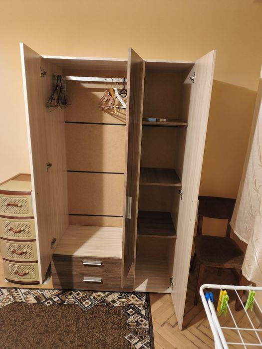 Продава се Комплект спалня