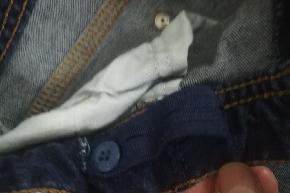 Продам детские  джинсы HM