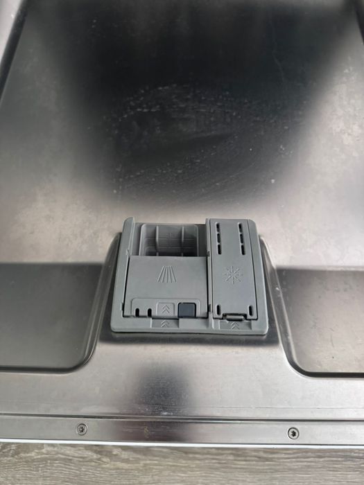 Посуда мойчная машина BOSCH