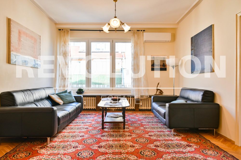 Дава се под наем Тристаен апартамент в София, Център - 135 кв.м за 1100 € - Снимка #1