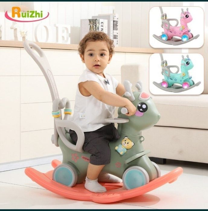 Лошадка-качалка детская пластиковая