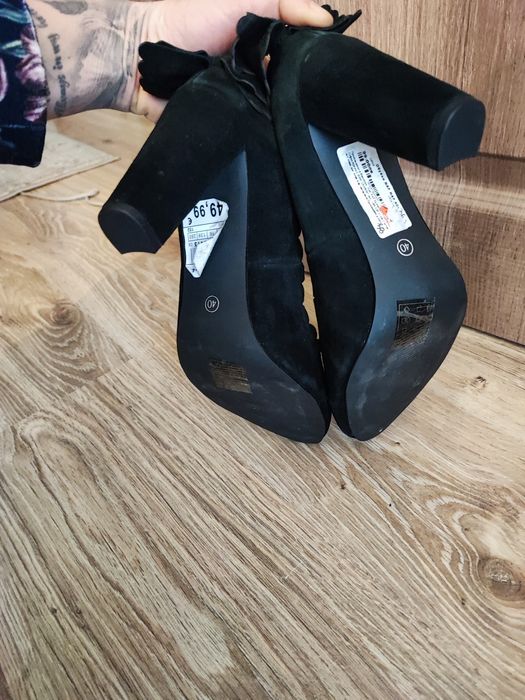 Нови елегантни обувки Naf Naf номер 40