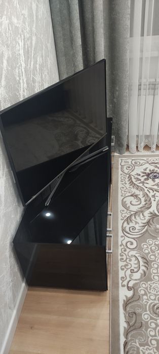 Подставка под тв в отличном состоянии