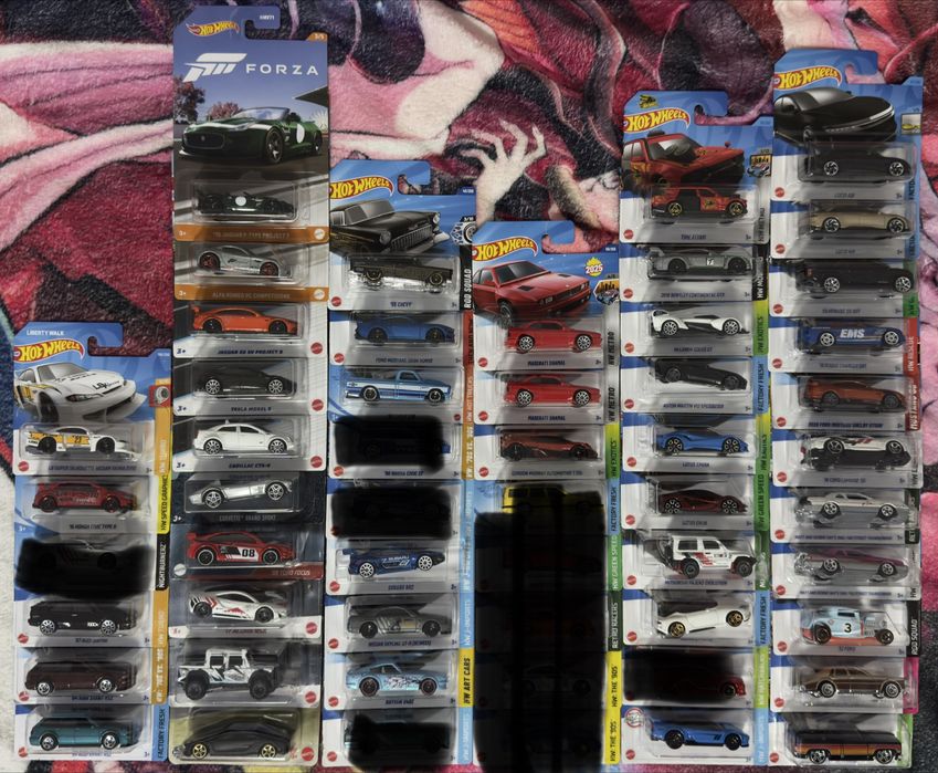 Hot wheels,matchbox,burago колички