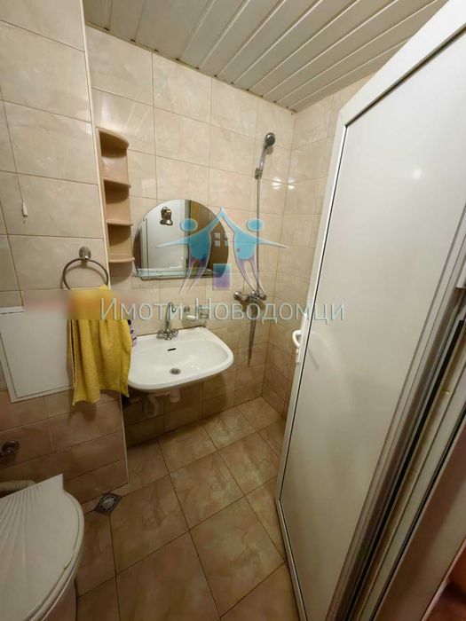 Продава се Двустаен апартамент в Шумен, Пазара - 60 кв.м за 1700 €/кв.м - Снимка #4