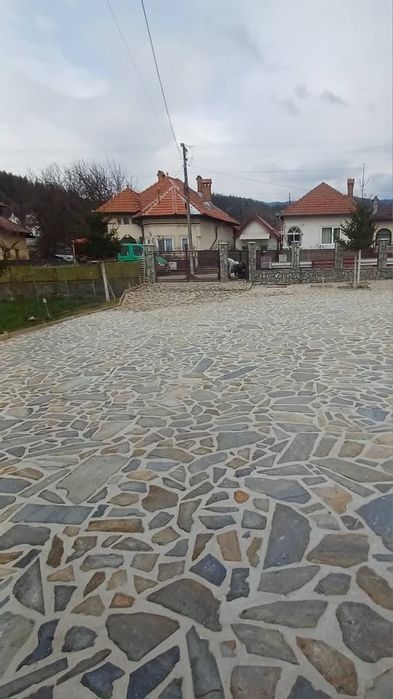 Piatra naturala de munte oferim montaj profesional