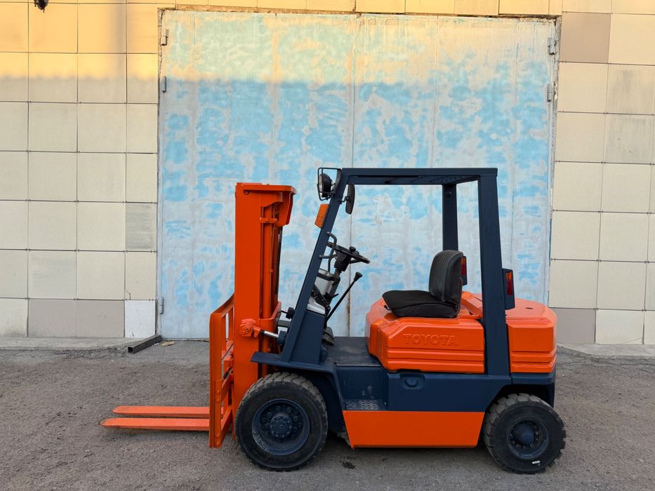 Вилочный Погрузчик Toyota 5FGL20