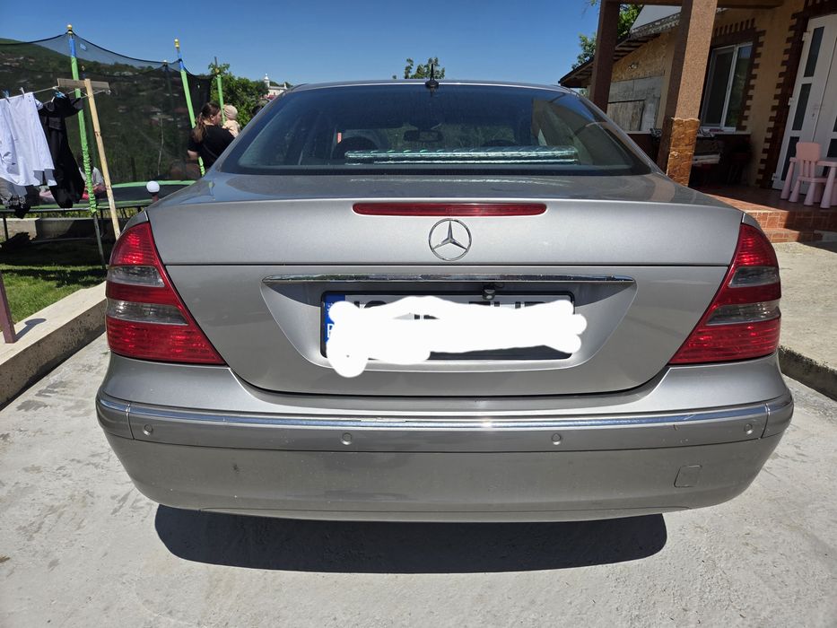 Mercedes E class W211