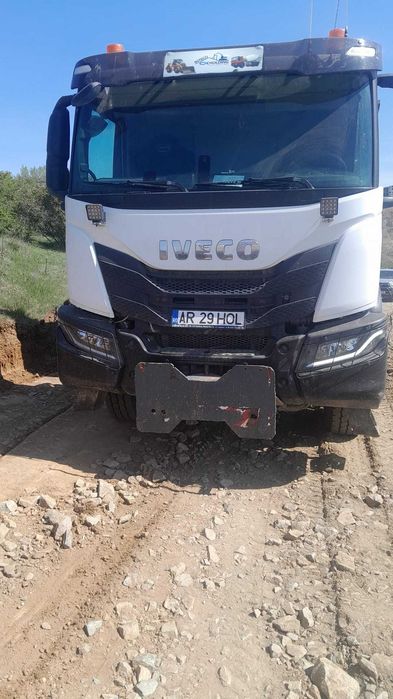 IVECO Trakker 6x4 basculanta – 2022 | vanzare / schimb