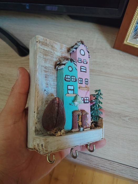 Ръчно изработена къщичка за ключове
