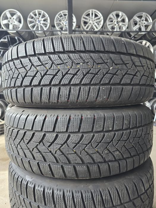 4 Броя 215/60/17 Dunlop 2x8,2mm 2x6mm 24dot