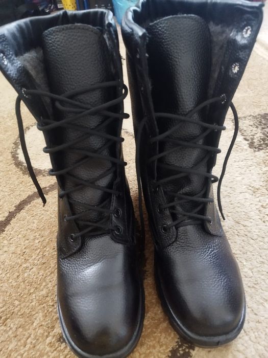 Продам берцы новые