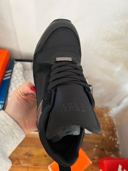 ДАМСКИ МАРАТОНКИ CRUYFF.Обувките са много запазени.
Обувани са 1път.