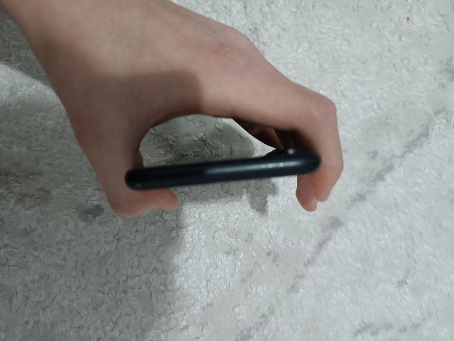 Продам айфон Xp на 64гб