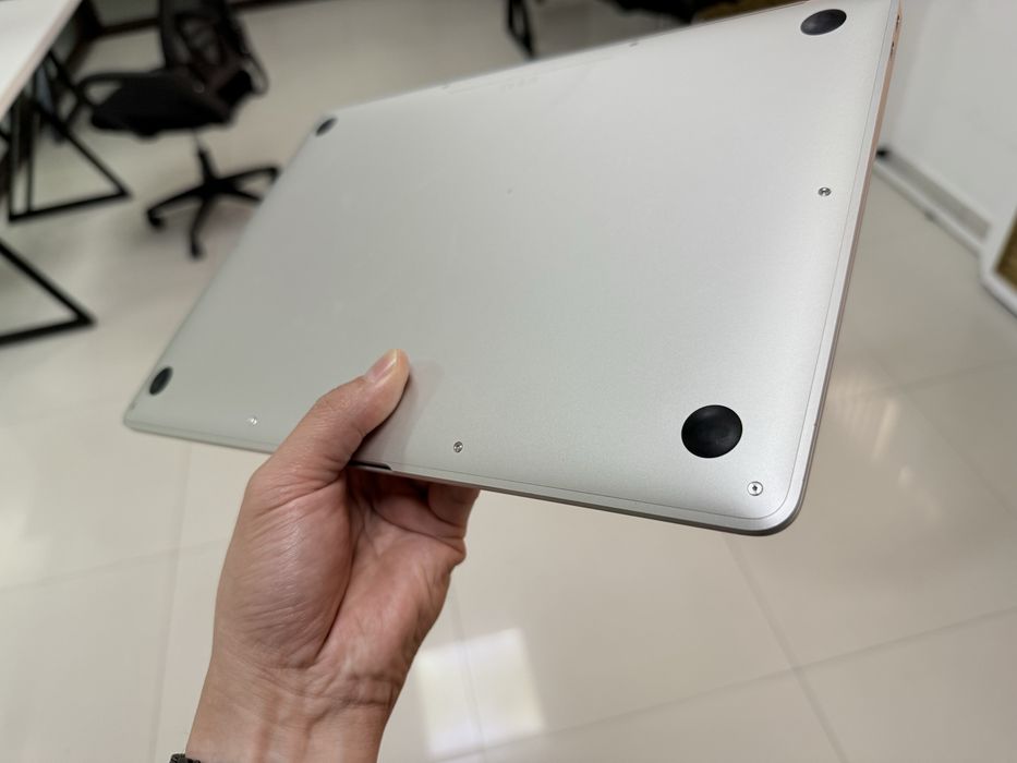 Macbook Air 13 очень срочно