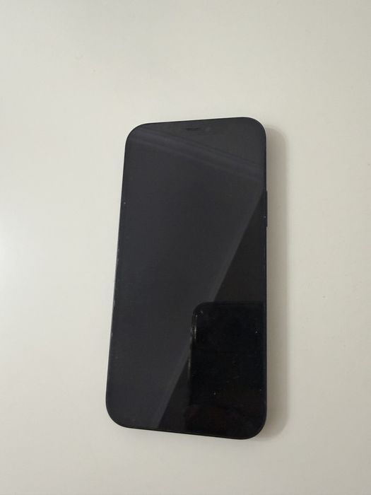 Продам Iphone 12