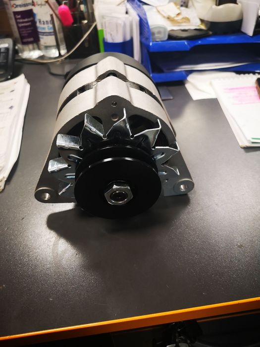 Alternator tractor ford 2000.3000 4000 5000 nou preț 650 lei