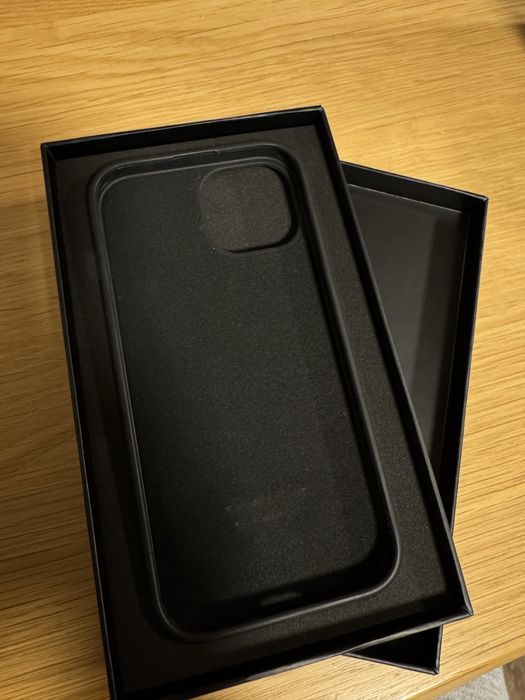 Кейс Refy Iphone 14/15