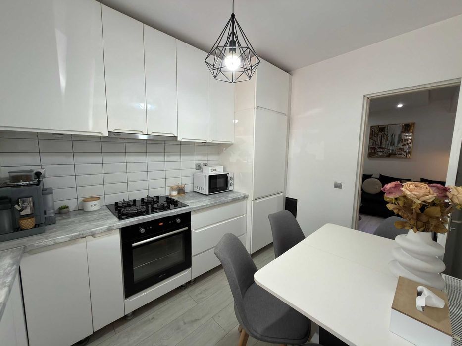 Apartament 3 camere de vanzare strada Parcul Poligon, Floresti