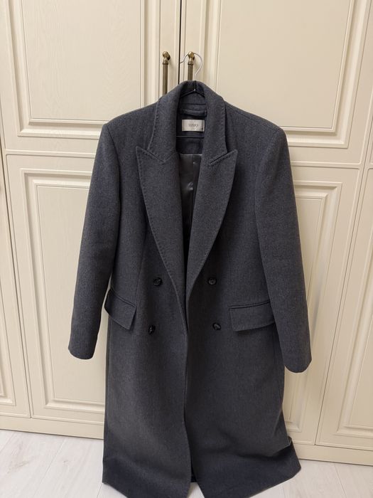 Пальто серое, бренда LUSIO