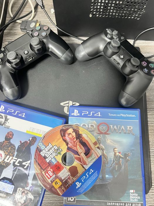 Продам пс4 про (Playstation 4 pro)