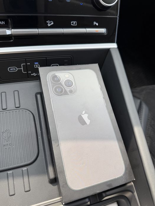 Смартфон Apple iPhone 13 128Gb NanoSIM+eSIM