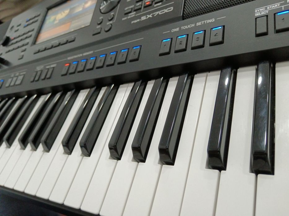 Yamaha PSR SX 700