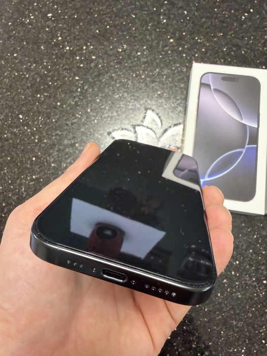 Iphone 16 pro Black Titanium 128fb
